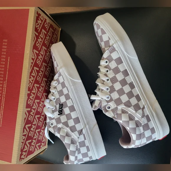 Vans Seldan White and Lavender Checkered Sneakers - Picture 3 of 7